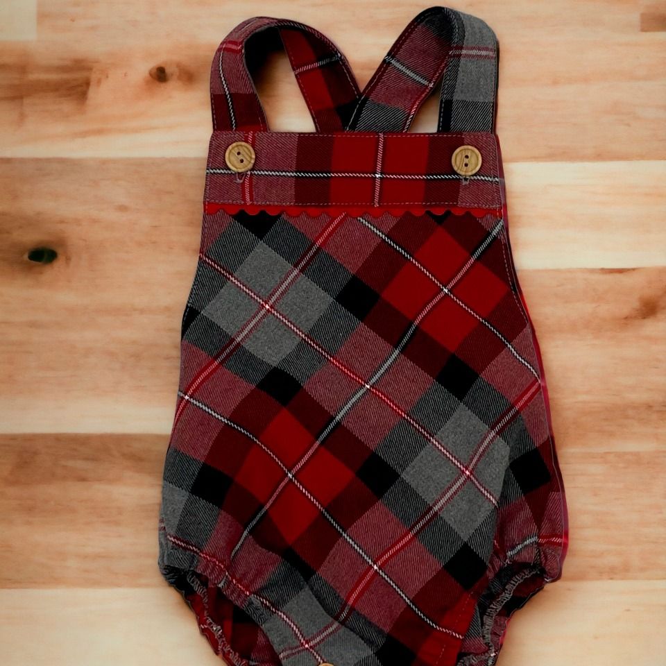 Peto cuadro rojo, burdeos y gris Masan BEBÉ.
