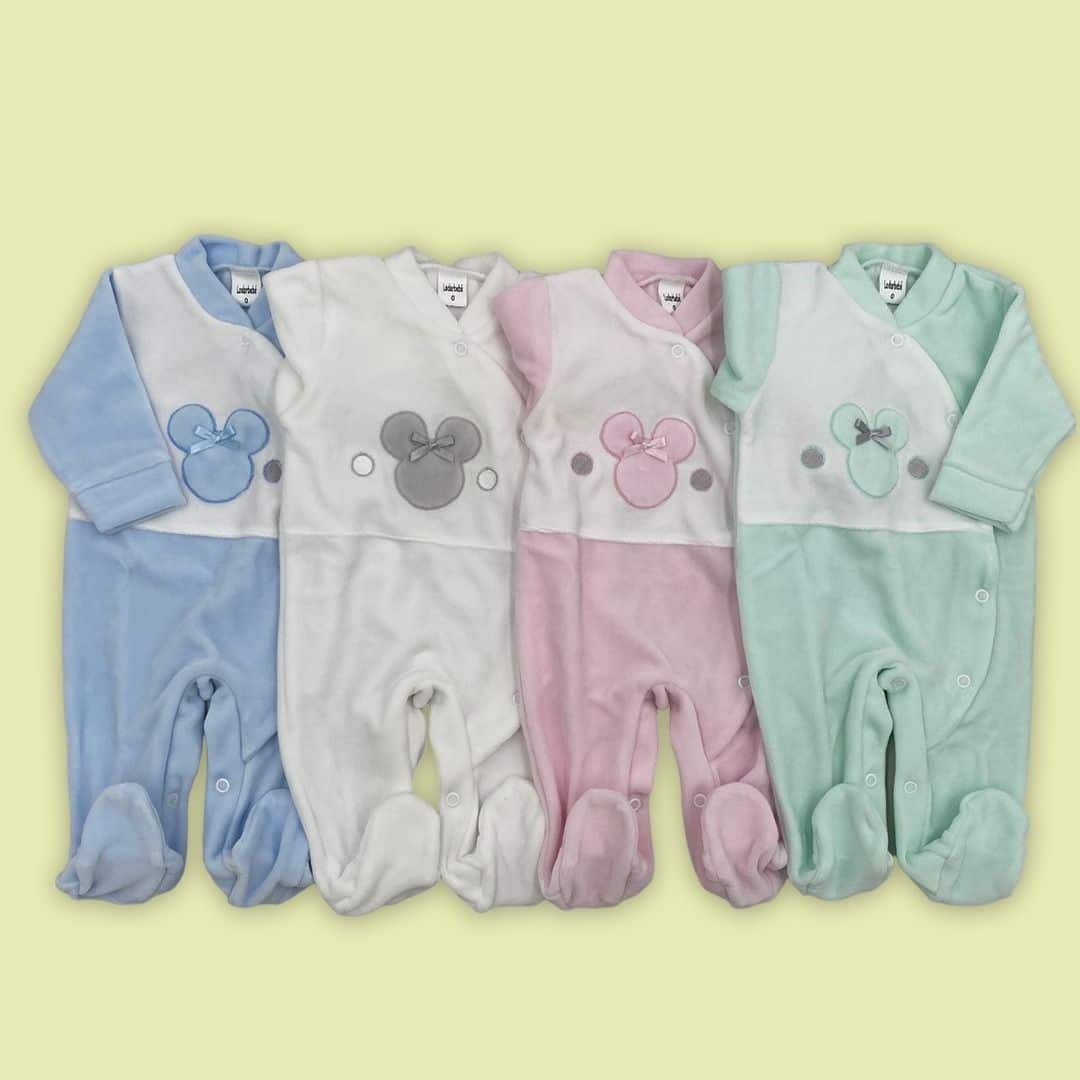 Pijama terciopelo cruzado delante.