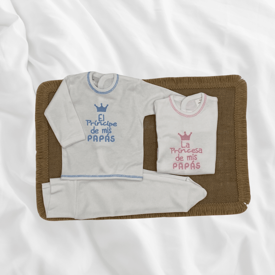 Conjunto frases príncipe y princesa de mis papás algodón 100%.