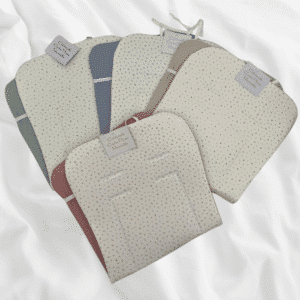 Colchoneta reversible flores y cofre MARCA DENENE.