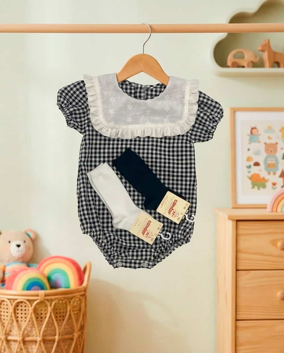 Pelele vichy negro cuello perforado M/Corta MASAN BEBÉ - Imagen 2