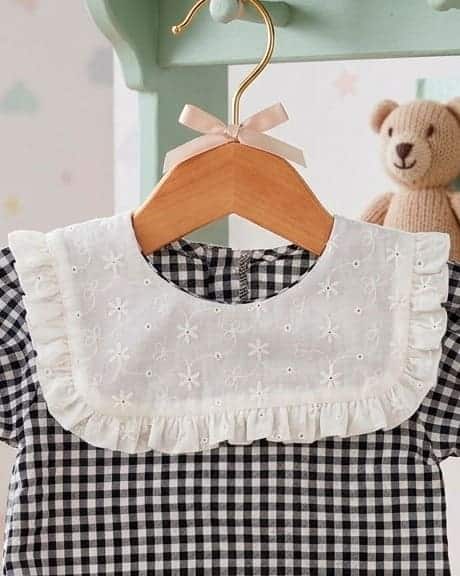 Pelele vichy negro cuello perforado M/Corta MASAN BEBÉ - Imagen 3